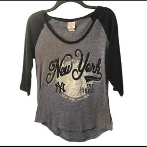 MLB NY YANKEES Baseball Tee
